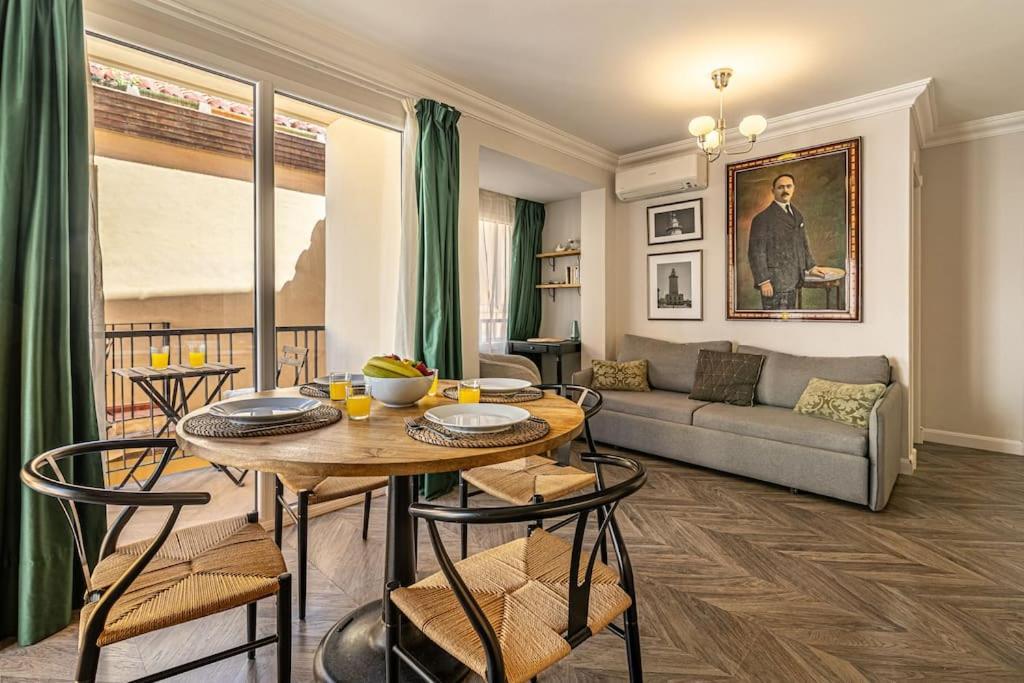 Historic Center Chic Gem With Balcony Apartment *